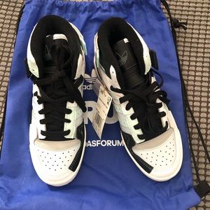 NWT Adidas Forum Exhibit Mid Size 4 Male